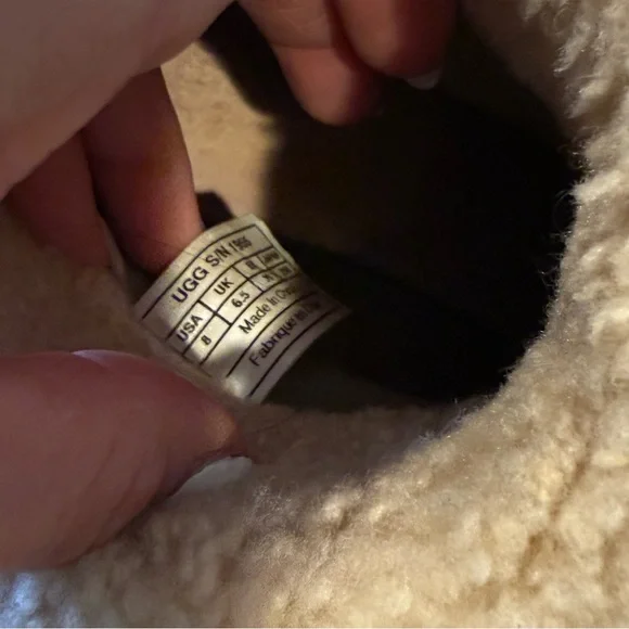 UGG Lynnea Suede Ankle Bootie - Sherpa Fold - Picture 7 of 7